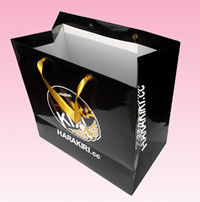 2017 custom elegant folded shopping paper bag with gold embossed logo